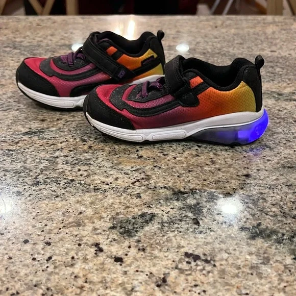 STRIDE RITE 9.5W Light Up Sneakers WIDE width - Picture 3 of 7